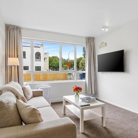 One Bedroom Apartment, Heart Of Newmarket أوكلاند المظهر الخارجي الصورة