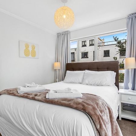 One Bedroom Apartment, Heart Of Newmarket أوكلاند المظهر الخارجي الصورة
